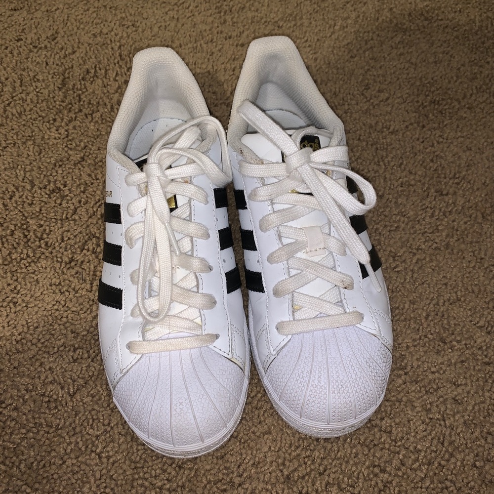 Women’s adidas superstar